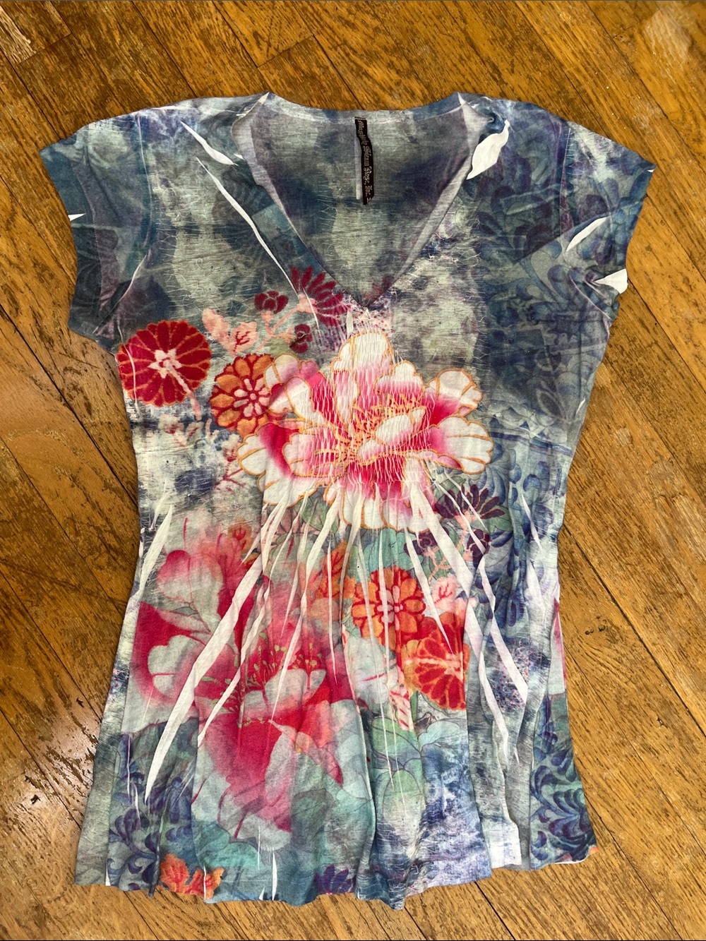 V-Neck Floral Short Sleeve Top - Pink & Blue sz M